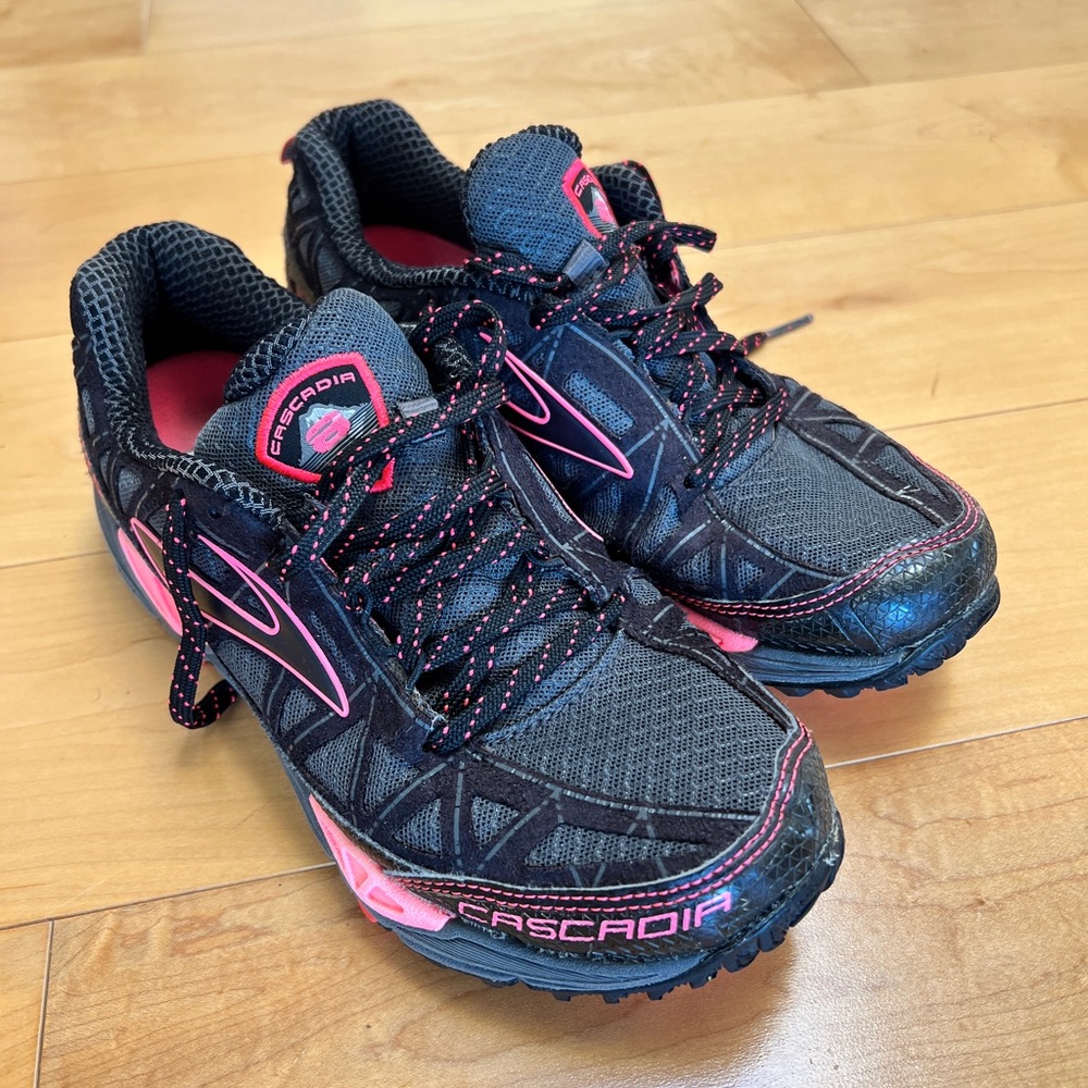 Brooks like new, 8